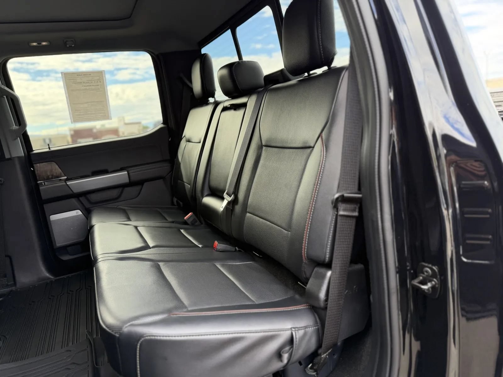 Used 2024 Ford F250 Lariat w/ Lariat Ultimate Package AWD/4WD image 16