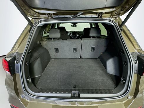 Used 2023 Chevrolet Equinox LT FWD image 24