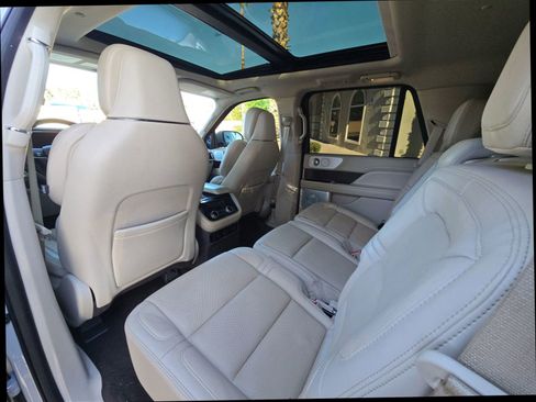 Used 2020 Lincoln Navigator Reserve w/ Equipment Group 208A Reserve RWD image 13