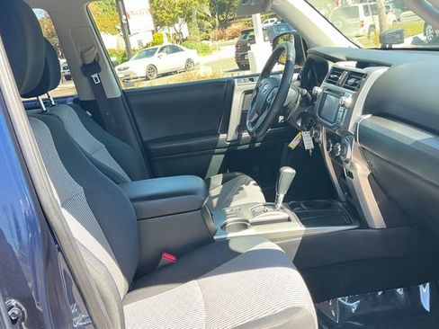 Used 2016 Toyota 4Runner SR5 RWD image 30