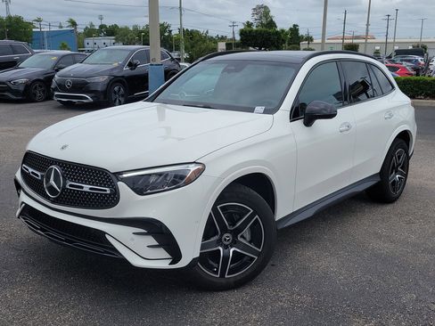 Certified 2026 Mercedes-Benz GLC 300 4MATIC image 1