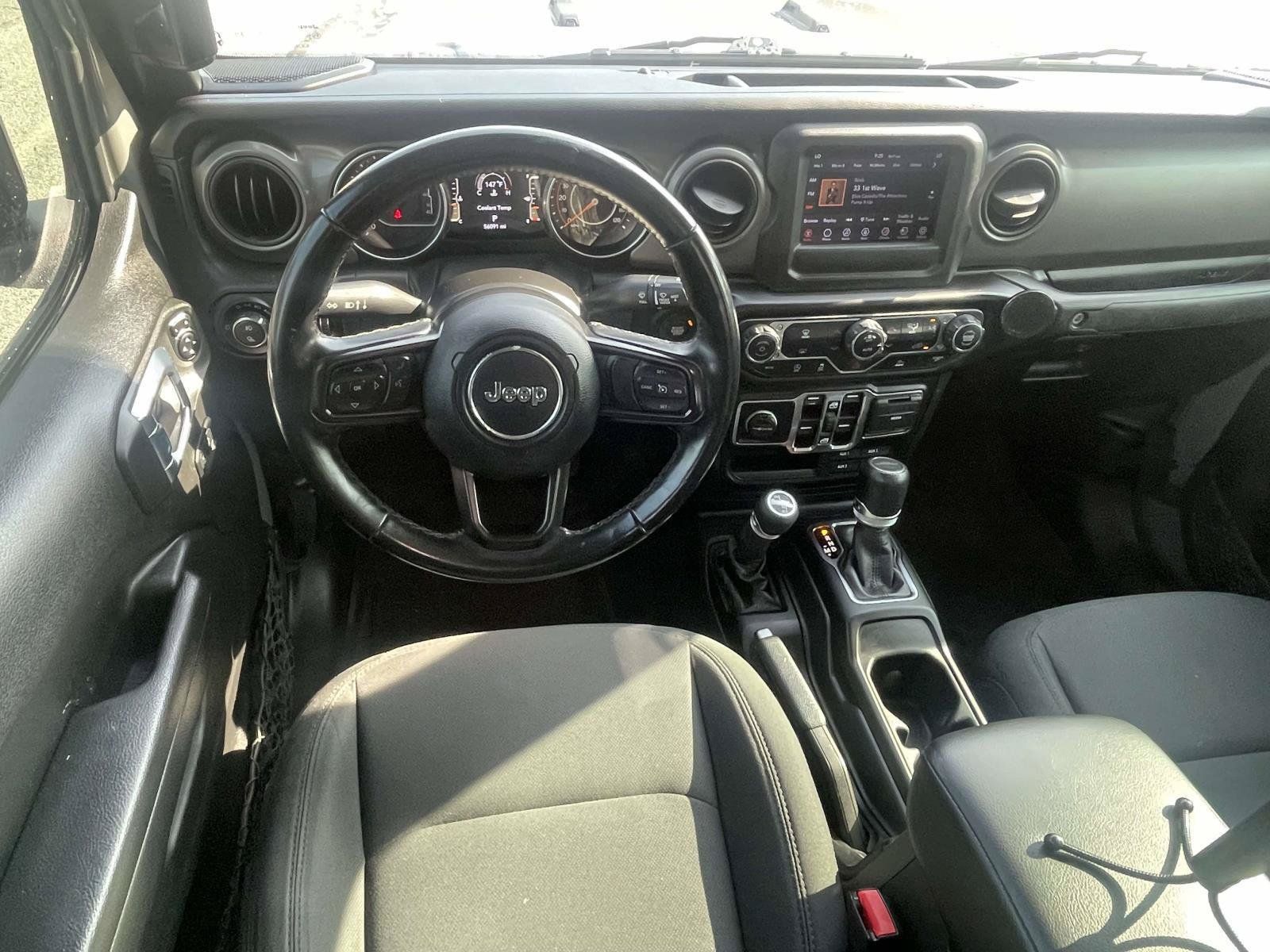 Used 2022 Jeep Gladiator Sport AWD/4WD image 11