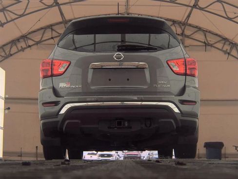 Used 2017 Nissan Pathfinder Platinum w/ Family Entertainment Package image 7