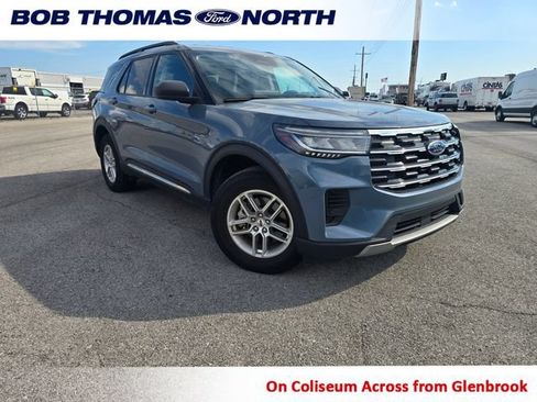 Used 2025 Ford Explorer Active AWD/4WD image 1