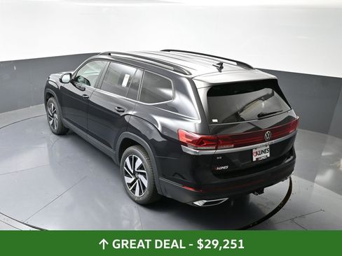 Used 2024 Volkswagen Atlas SE image 46
