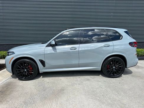 Used 2024 BMW X5 xDrive40i w/ M Sport Package image 2