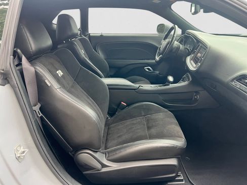 Used 2022 Dodge Challenger R/T w/ T/A Package image 14