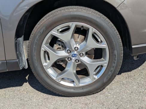 Used 2018 Subaru Forester 2.5i Touring image 11