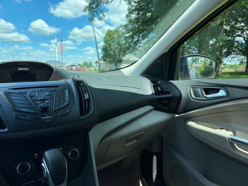 Used 2014 Ford Escape SE FWD image 10