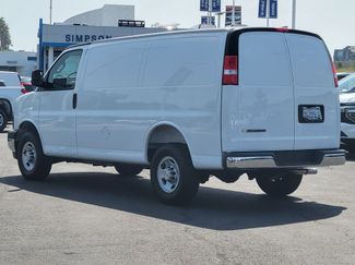 Used 2025 Chevrolet Express 2500 w/ Driver Convenience Package RWD video 2