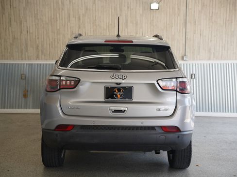 Used 2018 Jeep Compass Latitude w/ Safe & Security Group image 9