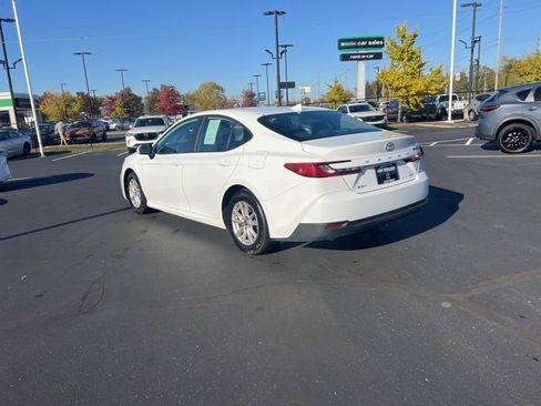 Used 2025 Toyota Camry LE image 14
