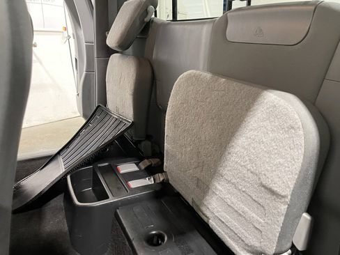 Used 2014 Toyota Tacoma 4x4 Access Cab V6 image 25