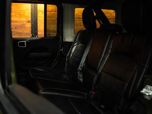 Used 2023 Jeep Wrangler Unlimited Sahara w/ Cold Weather Group image 10