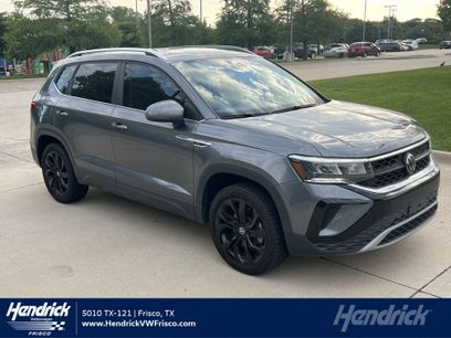 Certified 2023 Volkswagen Taos SE w/ Panoramic Sunroof Package
