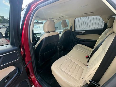 Used 2018 Ford Edge SEL w/ Equipment Group 201A FWD image 16