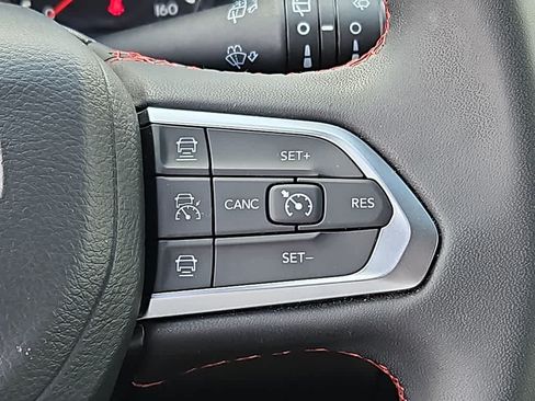 Used 2025 Jeep Compass Trailhawk AWD/4WD image 20