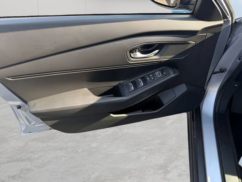 Used 2025 Honda Accord LX image 12
