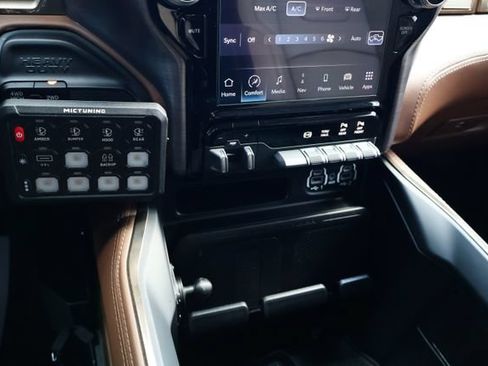 Used 2024 RAM 2500 Limited w/ Towing Technology Group AWD/4WD image 13