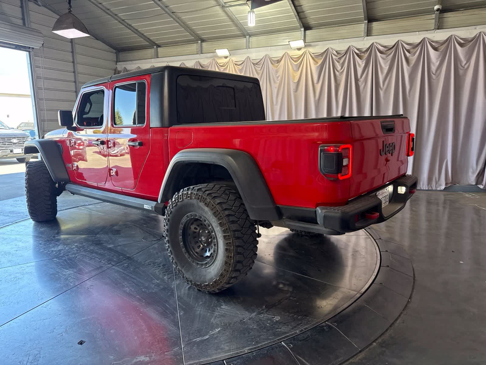 Used 2021 Jeep Gladiator Rubicon w/ LED Lighting Group AWD/4WD image 7