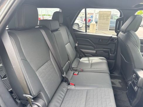 Certified 2025 Toyota 4Runner TRD Off-Road Premium AWD/4WD image 14
