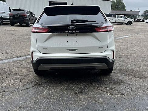 Used 2024 Ford Edge SEL w/ Convenience Package AWD/4WD image 6