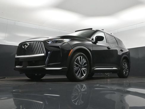 Certified 2026 INFINITI QX60 Luxe w/ Cargo Package AWD/4WD image 39