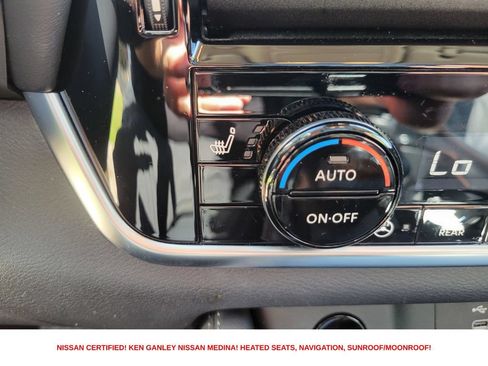 Certified 2025 Nissan Rogue Platinum w/ Tech Package AWD/4WD image 28