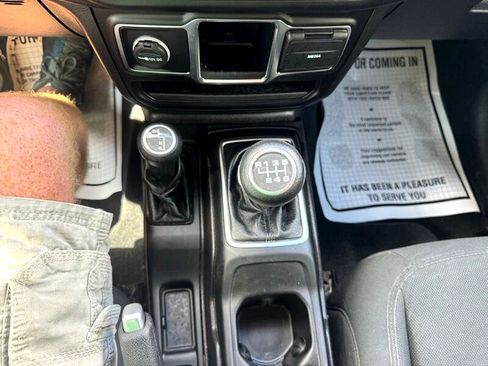 Used 2020 Jeep Wrangler Unlimited Sport image 23