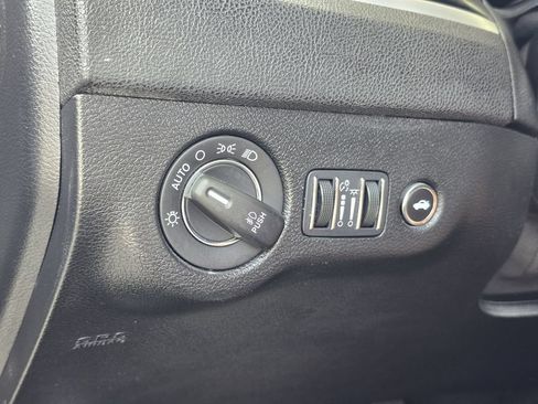 Used 2023 Chrysler 300 S RWD image 18