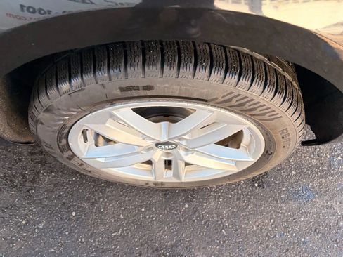 Used 2017 Audi A4 2.0T Premium image 46