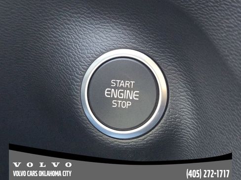 Used 2026 Volvo XC40 B4 Core w/ Protection Package Premier FWD image 20