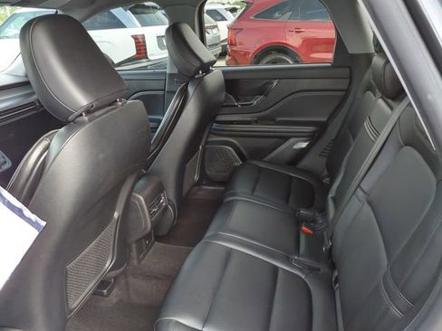 Used 2021 Lincoln Corsair AWD image 10