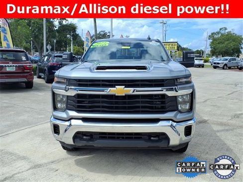 Used 2024 Chevrolet Silverado 2500 LT image 2