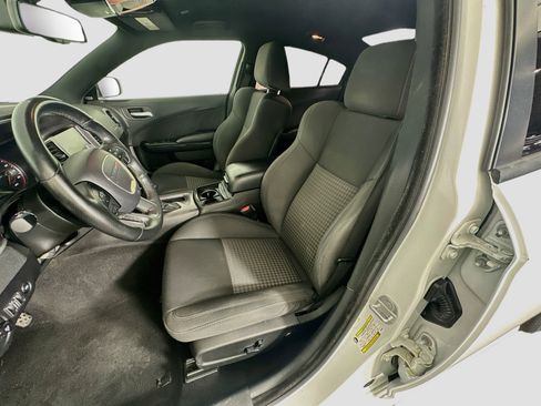 Used 2019 Dodge Charger R/T w/ Blacktop Package RWD image 13