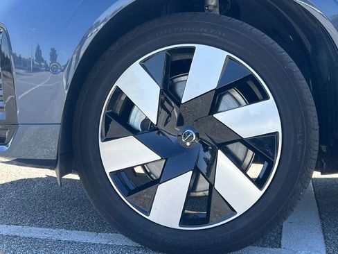 Used 2025 Volvo XC60 T8 Plus w/ Protection Package Premier image 10