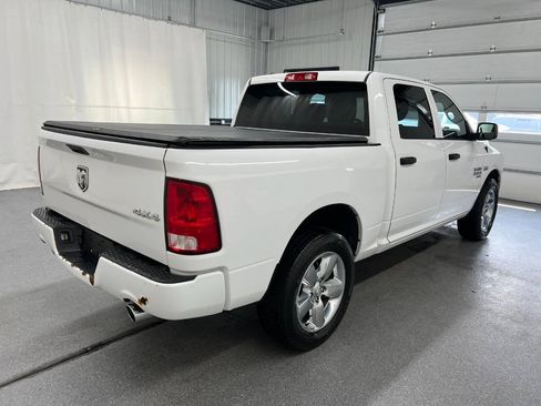 Used 2019 RAM 1500 Express w/ Express Value Package AWD/4WD image 4