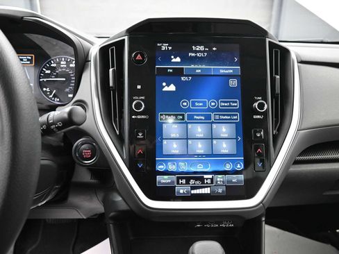 Used 2024 Subaru Crosstrek 2.0i Premium image 9