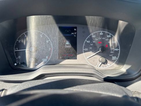 Used 2025 Toyota Corolla Cross LE FWD image 18