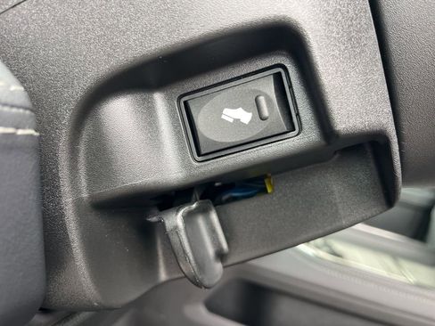 New 2026 RAM 3500 Limited AWD/4WD image 15