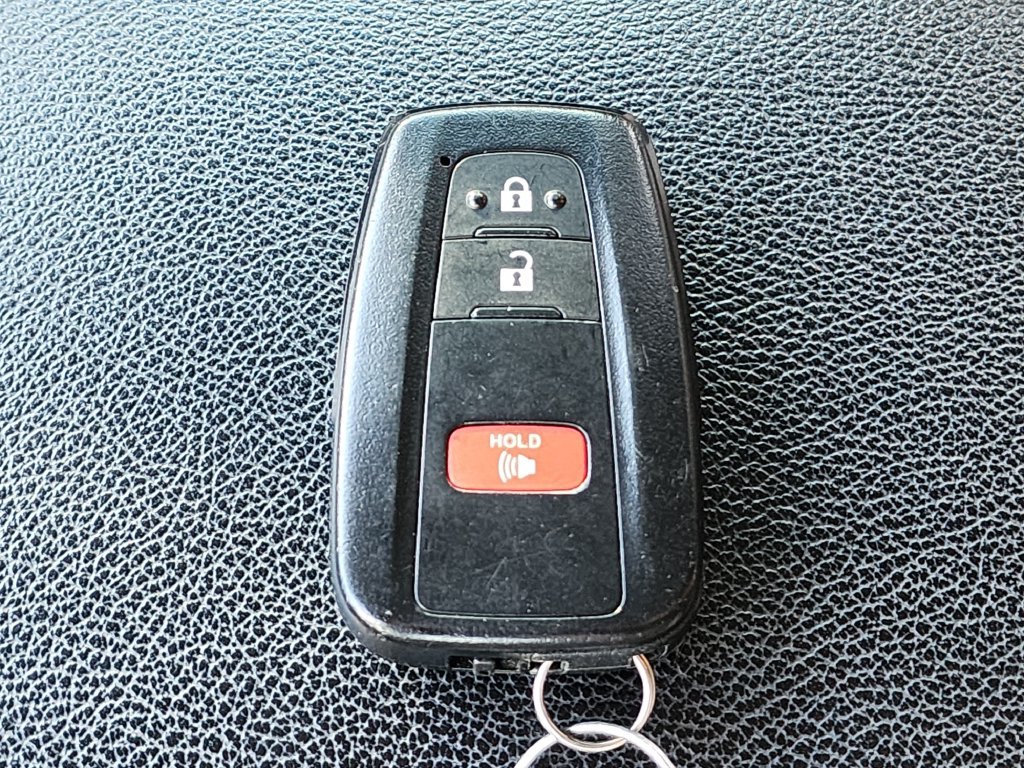 Used 2022 Toyota RAV4 XLE FWD image 34