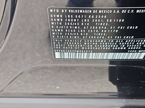 Used 2023 Volkswagen Tiguan SE R-Line AWD/4WD image 15