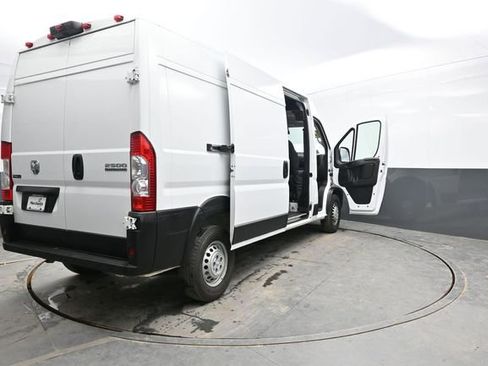 Used 2025 RAM ProMaster 2500 w/ Convenience Group FWD image 44