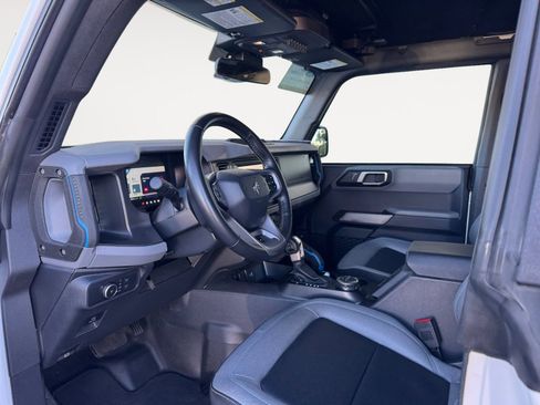 Certified 2022 Ford Bronco Black Diamond image 9