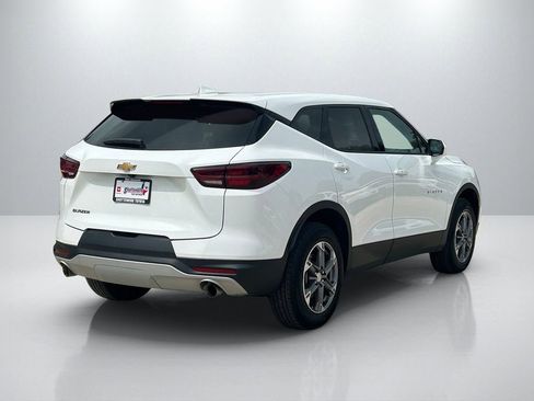 Used 2025 Chevrolet Blazer LT FWD image 5