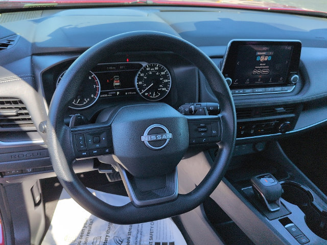 Used 2025 Nissan Rogue S FWD image 12