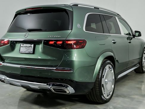 Used 2025 Mercedes-Benz Maybach GLS 600 4MATIC image 12