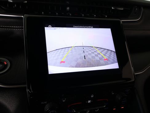 Used 2024 Jeep Grand Cherokee L Laredo RWD image 6