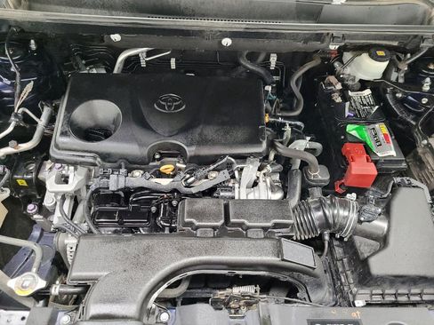 Used 2020 Toyota RAV4 XLE AWD/4WD image 30
