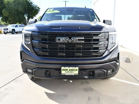 Used 2022 GMC Sierra 1500 Elevation image 4